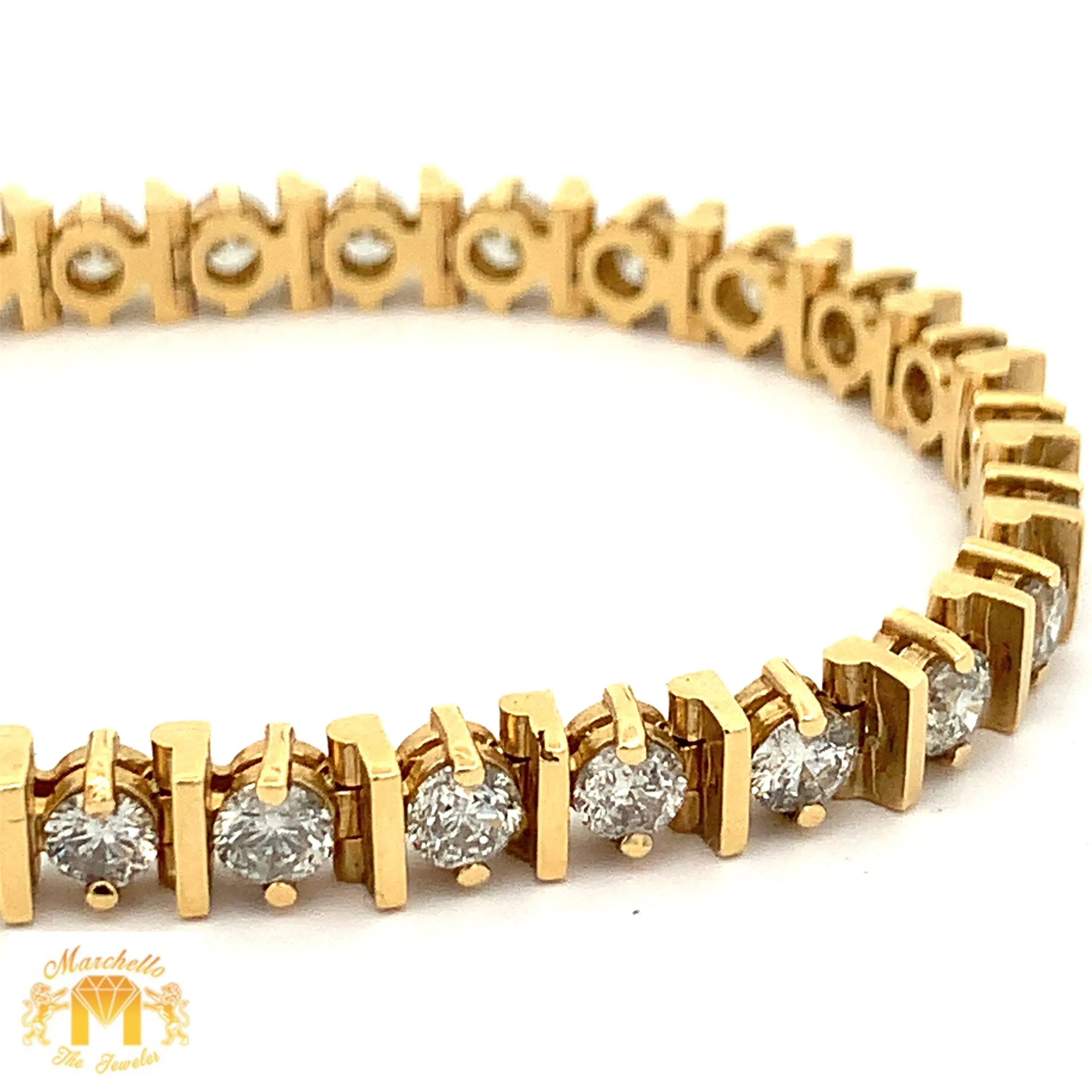 9.86ct diamonds 14k Yellow Gold Bracelet with large Round diamonds