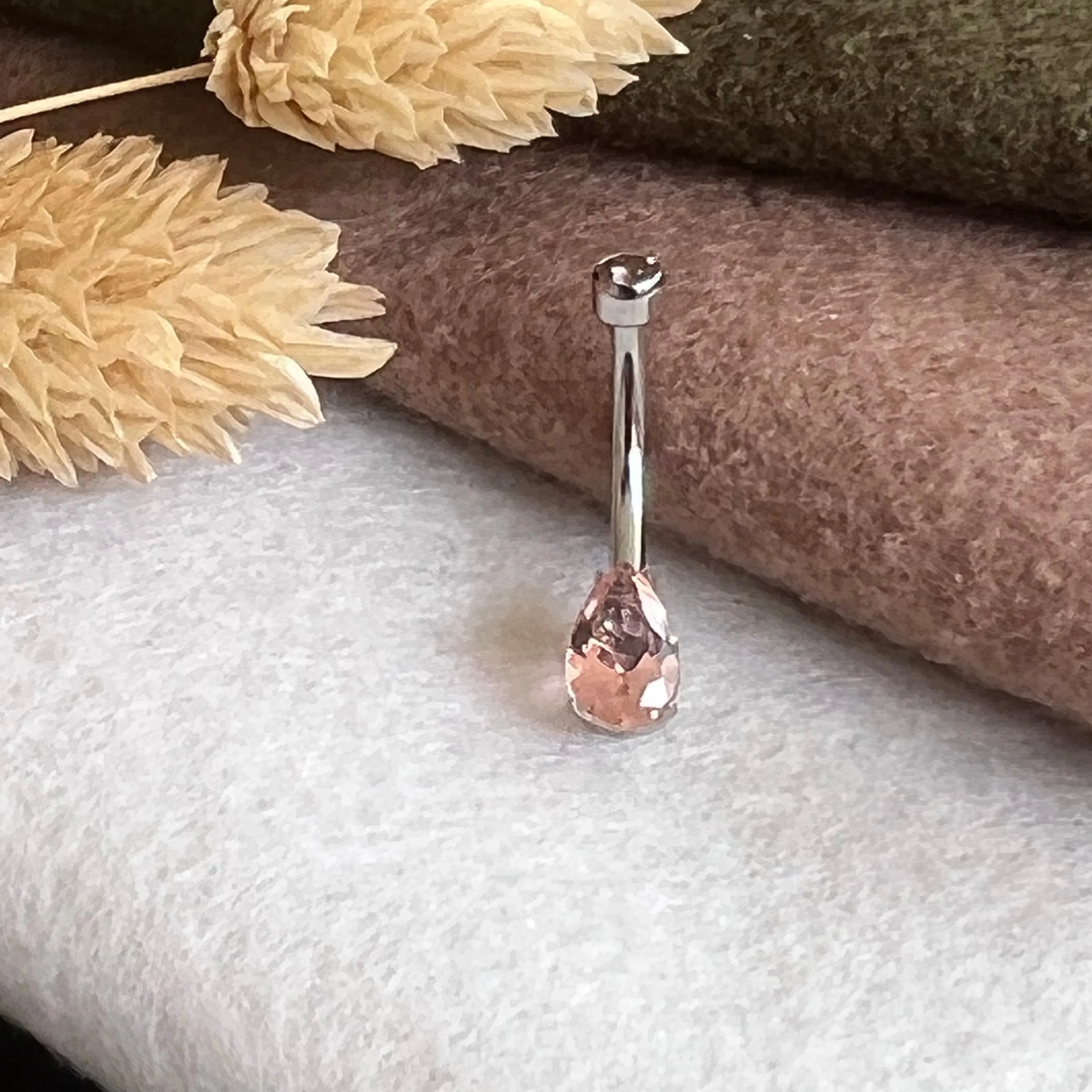 Anatometal  Pear Cut Navel Curve (Titanium High Polish )