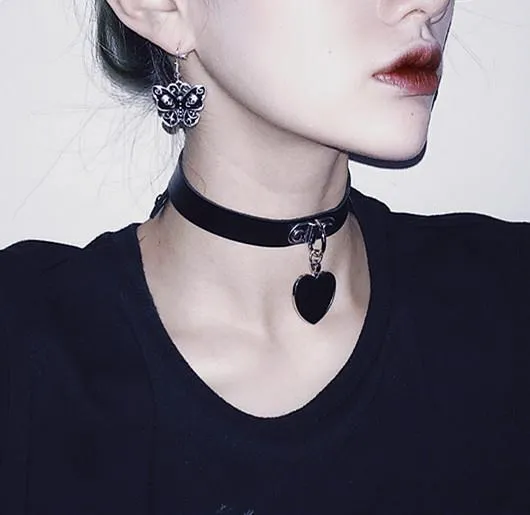 Black Leather Metal Heart Medallion Choker