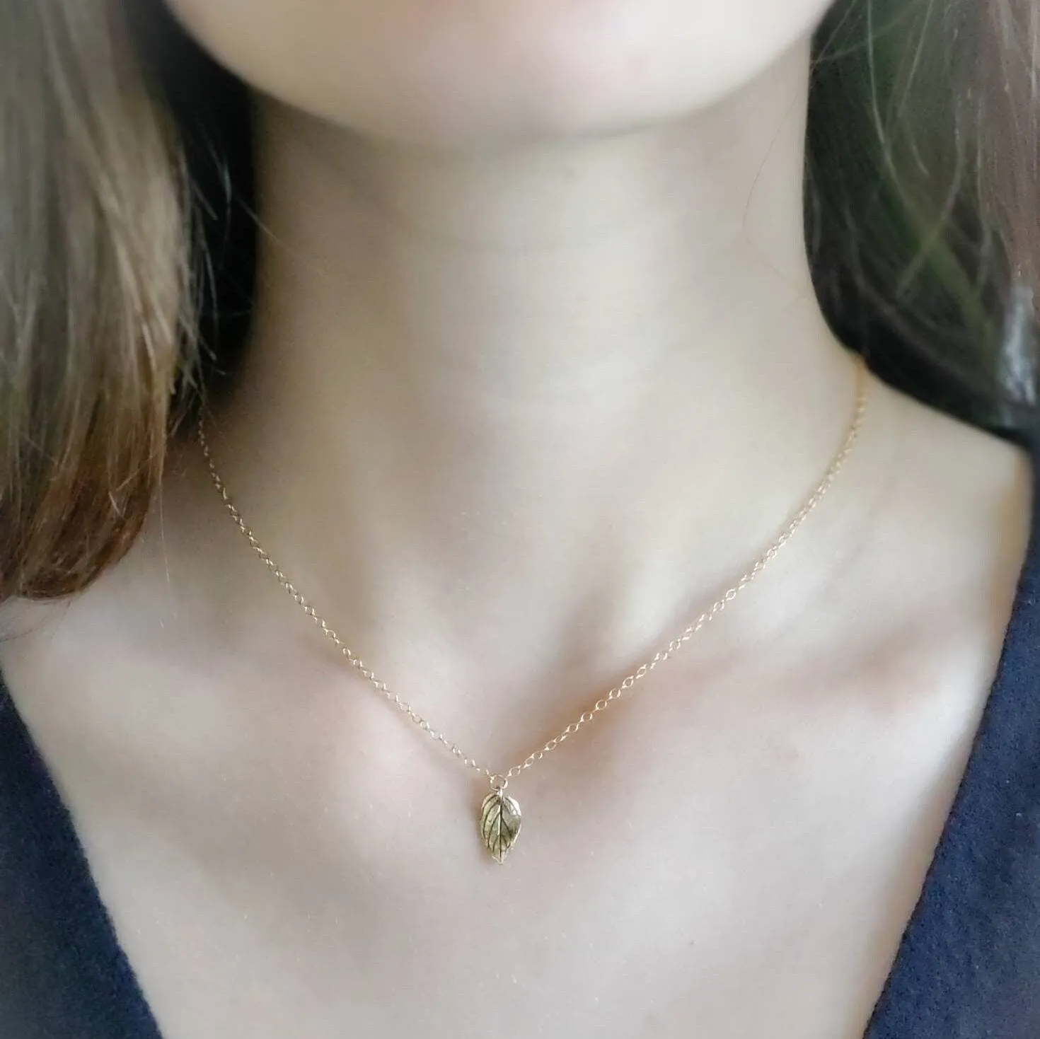 Dainty Leaf Necklace