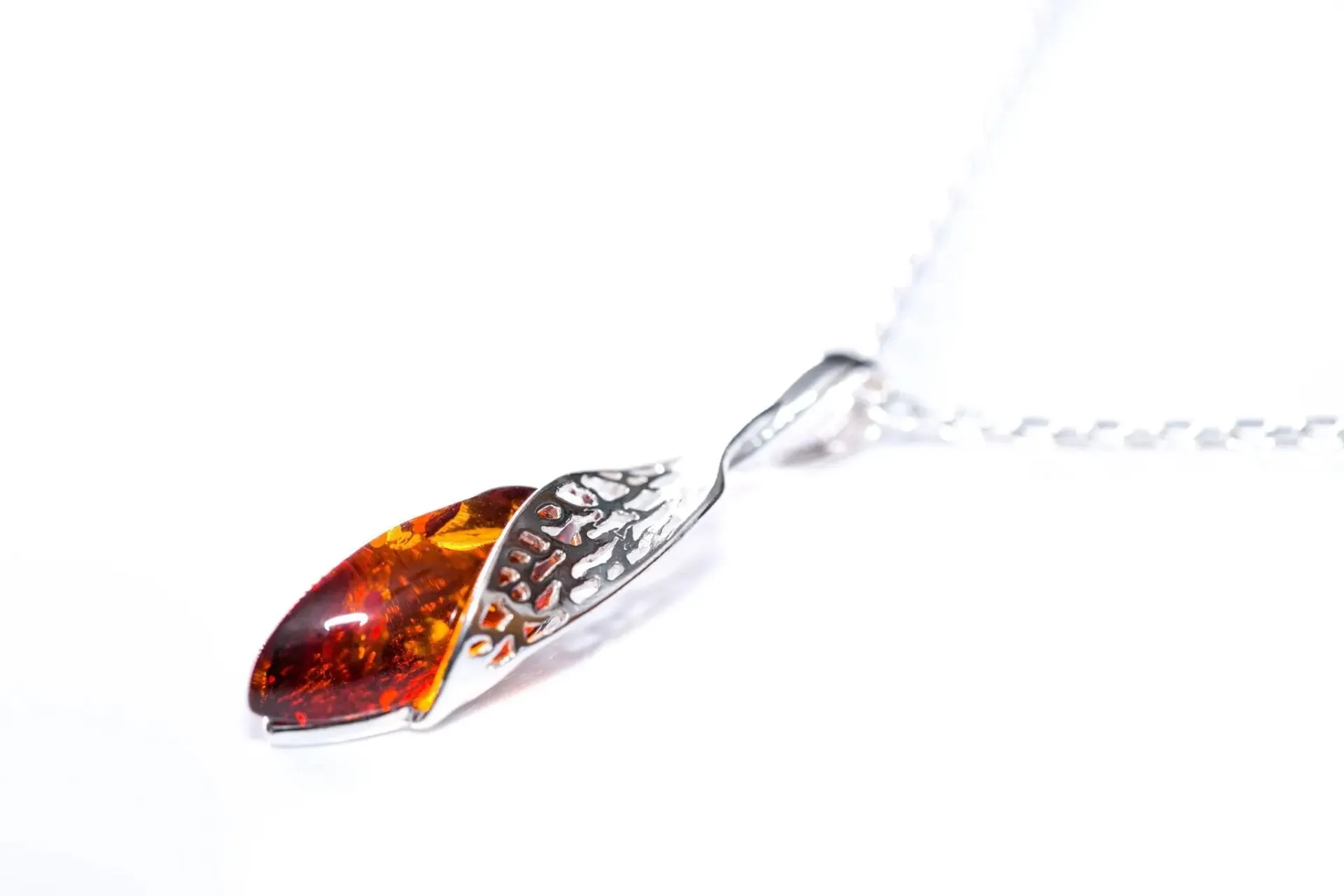 Fancy Top Amber & Silver Pendant | Modern Pendant Necklace