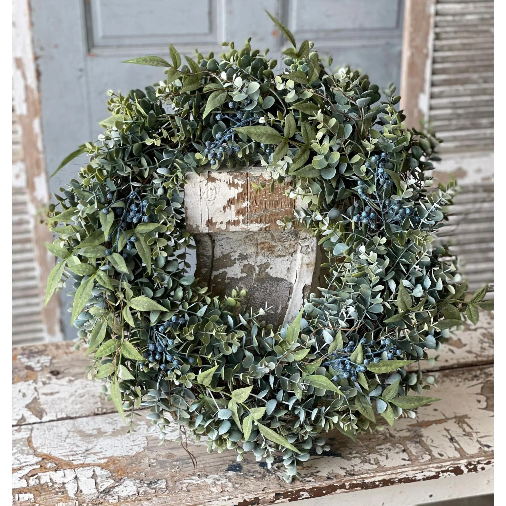 Lapis Hills Eucalyptus Wreath 22"