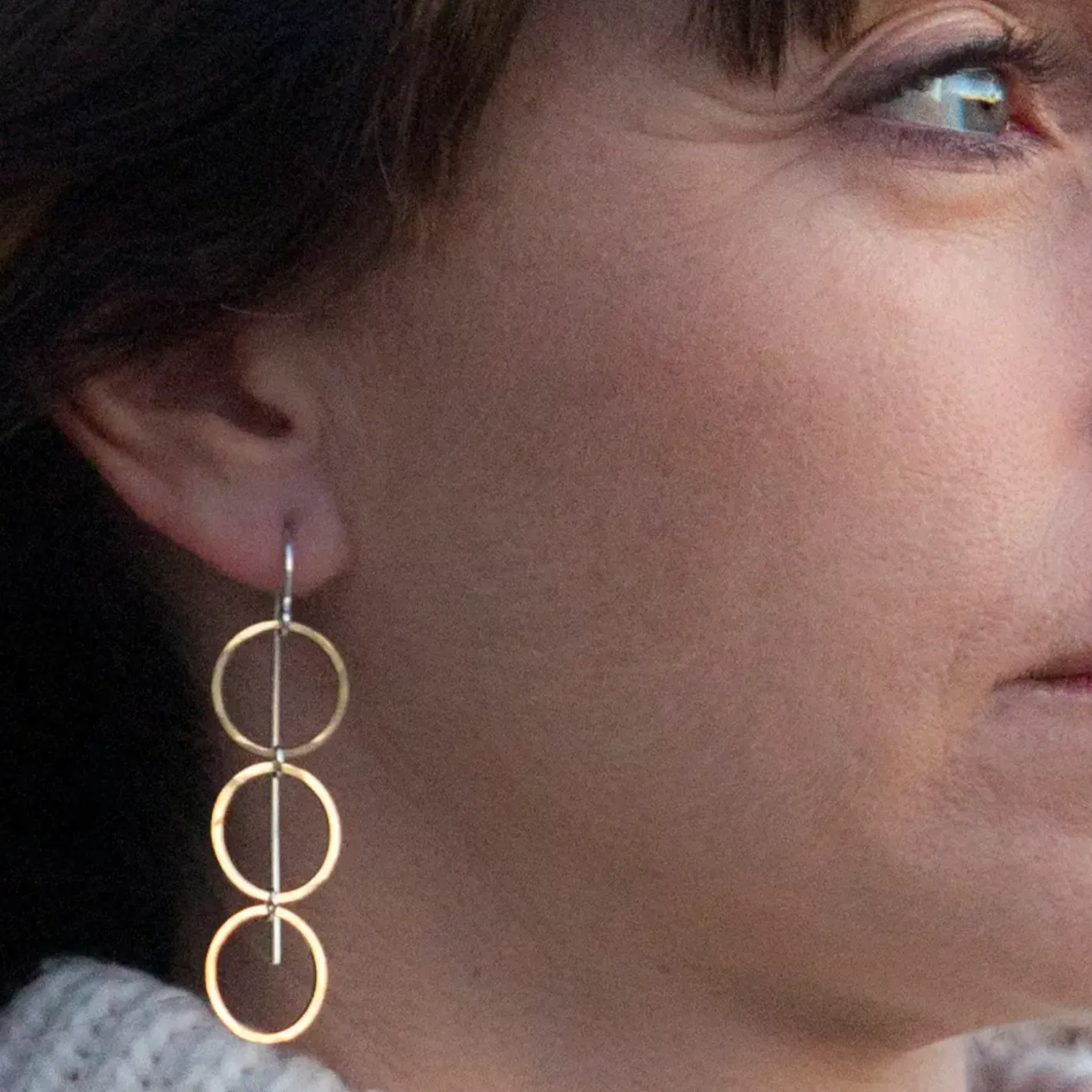 Linked Circles Threader Earrings