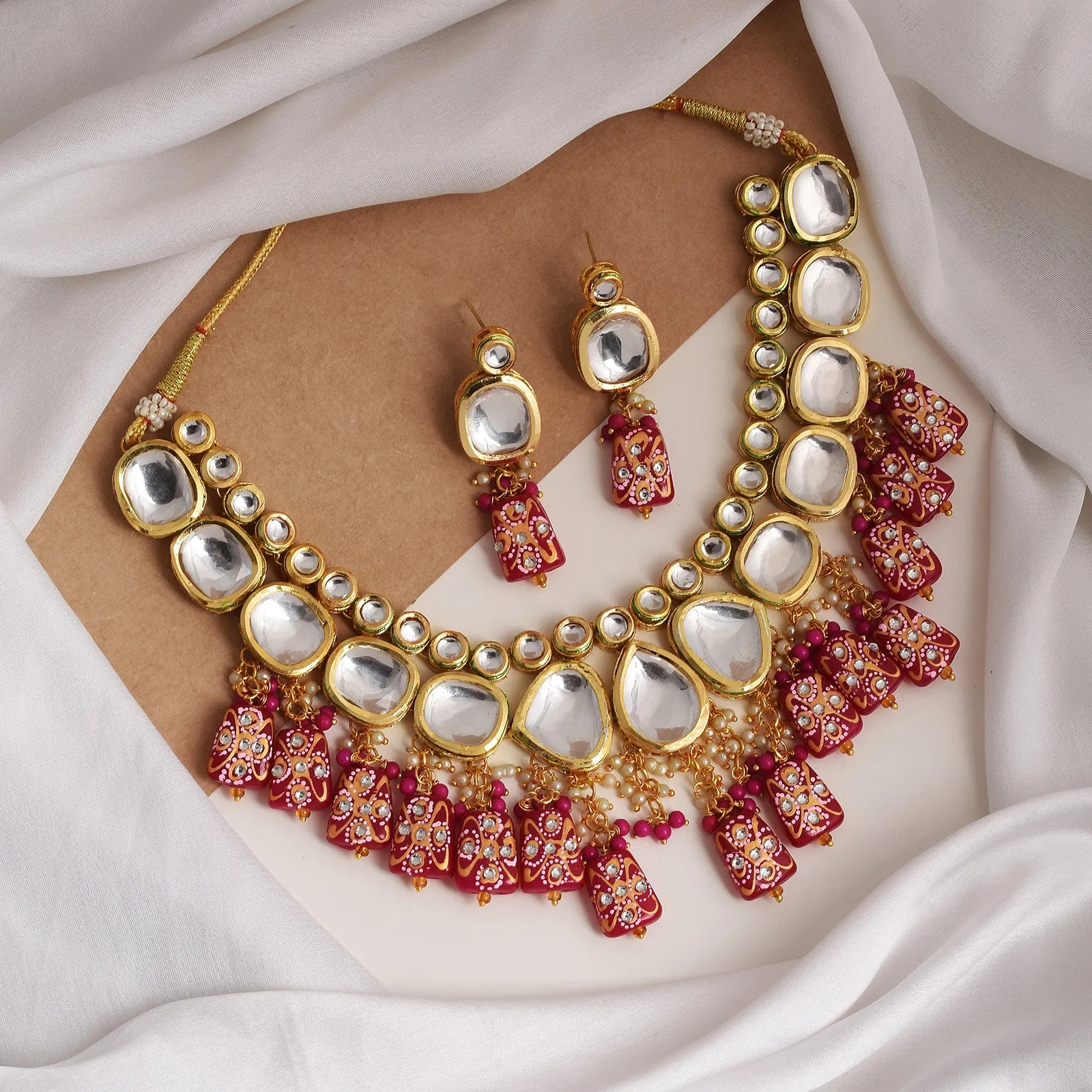 Pranavi Kundan Necklace Set