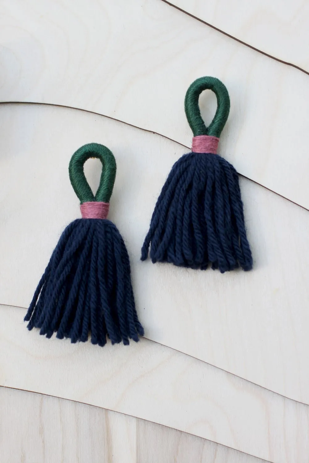 TALEE Aru Loop Earrings (Emerald/Navy)